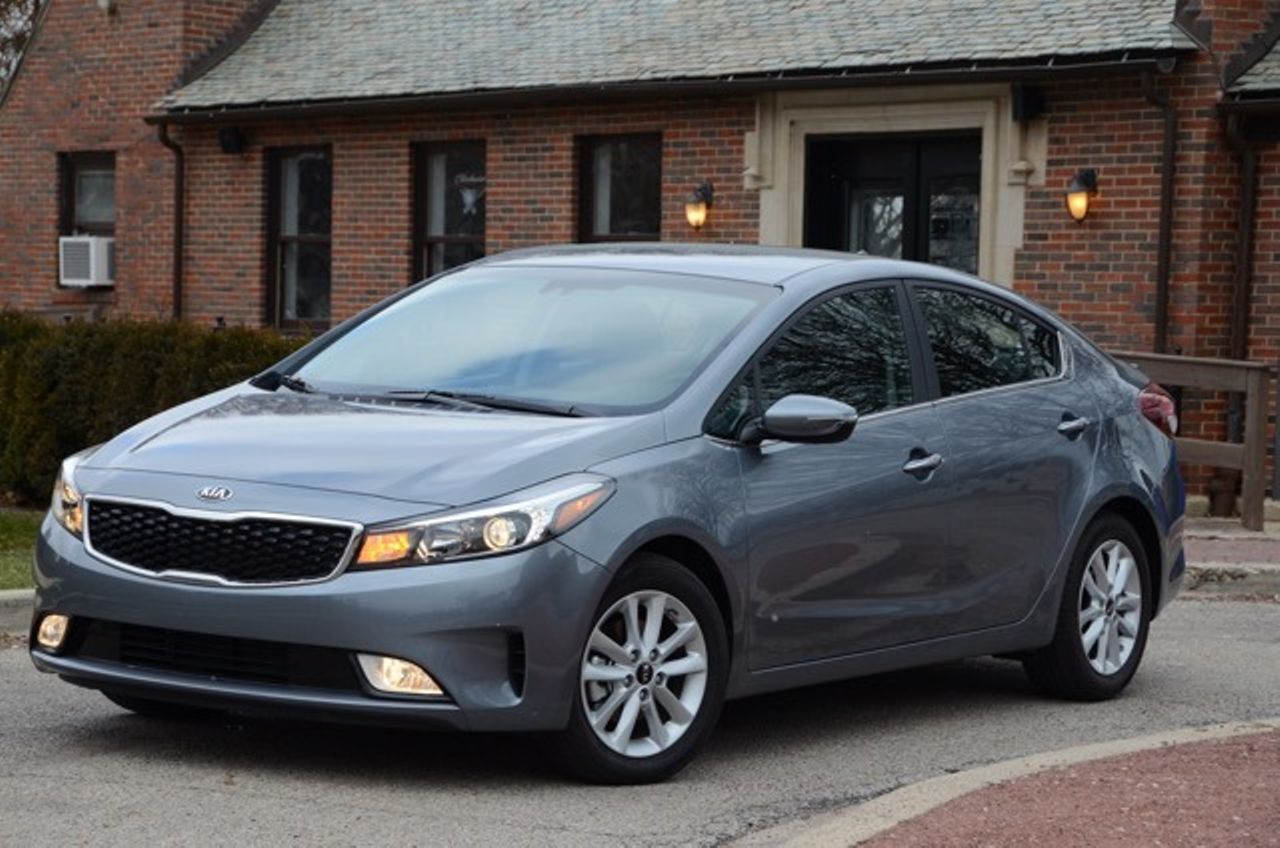 2017 Kia Forte S | Sergeant Bluff, IA, Phantom Gray (Gray), Front Wheel