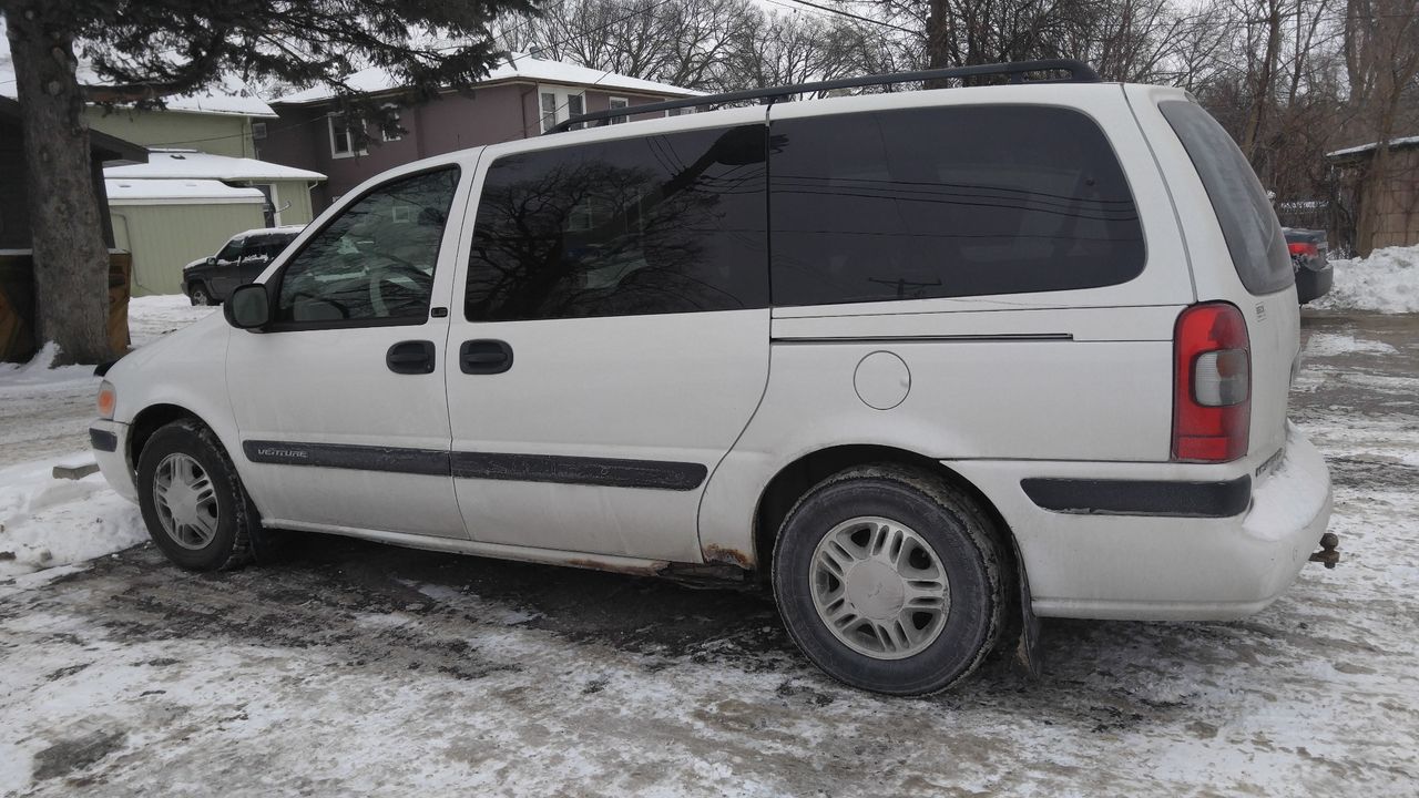 2004 Chevrolet Venture | Sioux Falls, SD, Summit White (White), Front Wheel