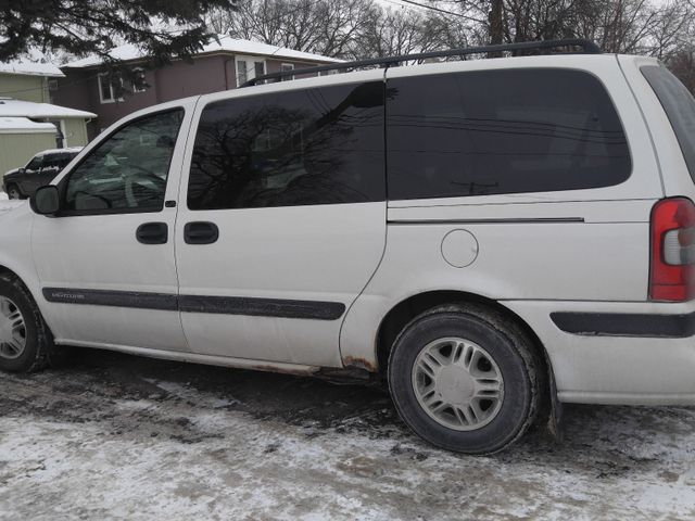 2004 Chevrolet Venture, Summit White (White), Front Wheel