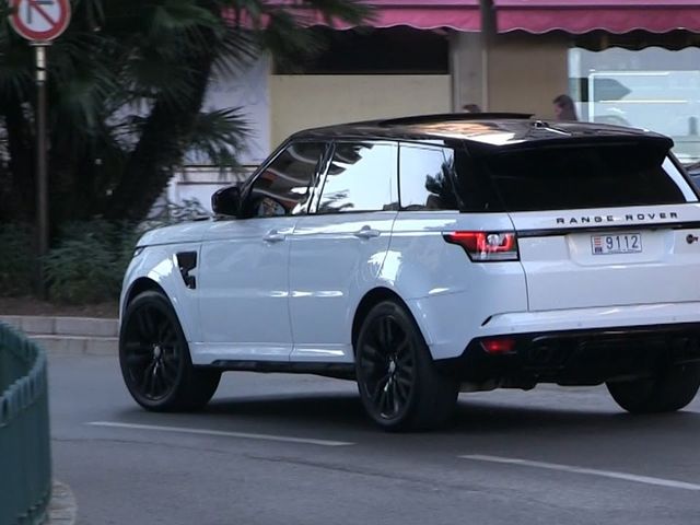 2016 Land Rover Range Rover Sport SE, Yulong White Metallic (White), All Wheel