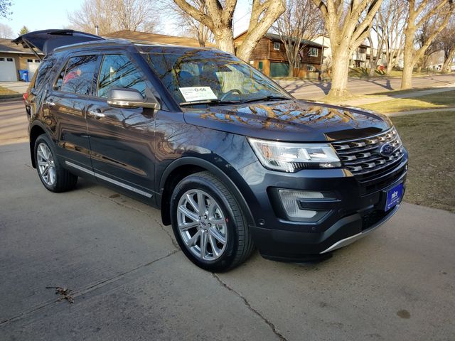 2017 Ford Explorer Limited, Smoked Quartz Metallic Tinted Clearcoat (Gray), All Wheel