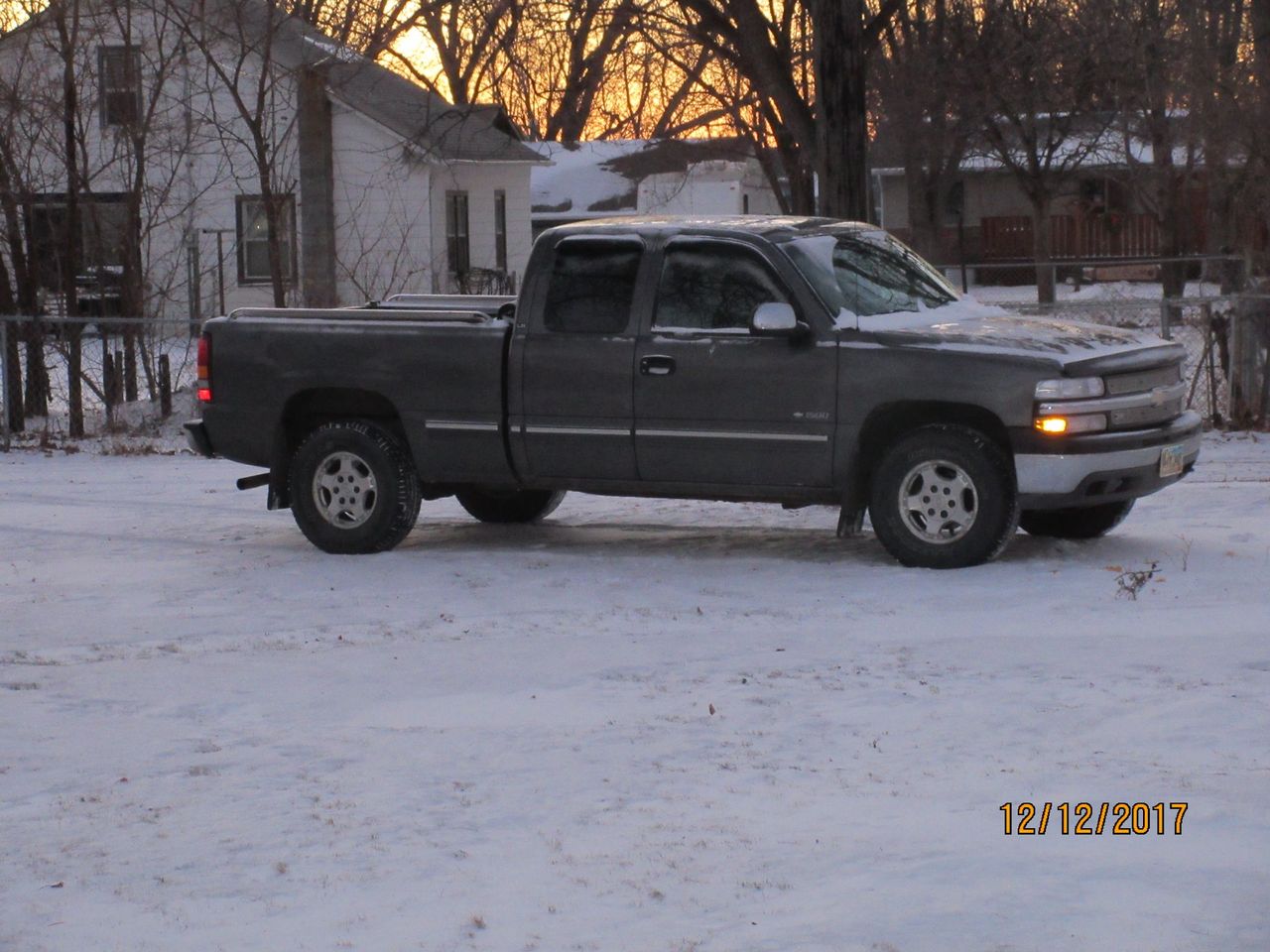 1999 Chevrolet Silverado 1500 LS | Worthing, SD, Medium Charcoal Gray Metallic (Gray), 4 Wheel