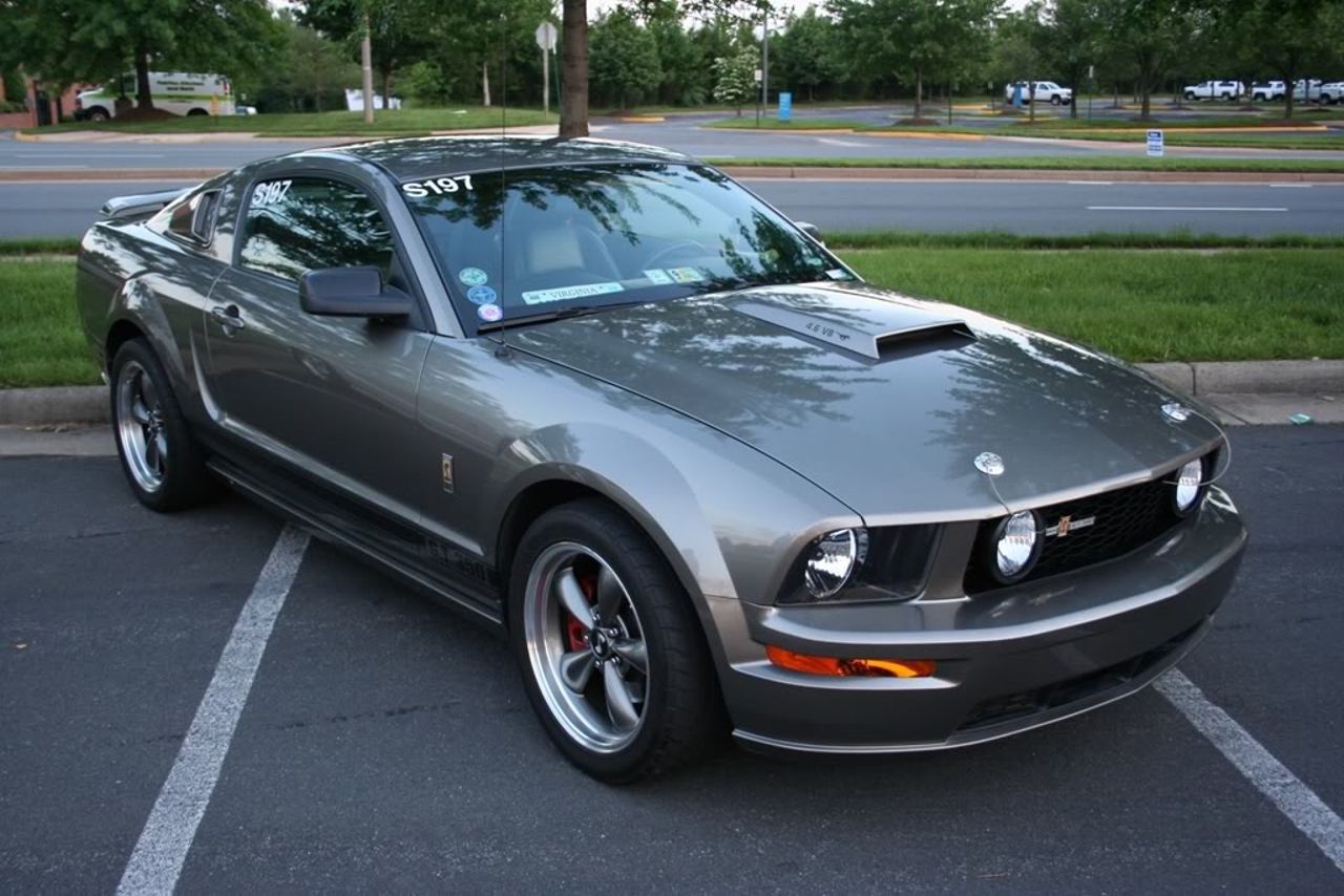 2005 Ford Mustang GT Premium | Rock Rapids, IA, Mineral Grey Clearcoat Metallic (Gray), Rear Wheel