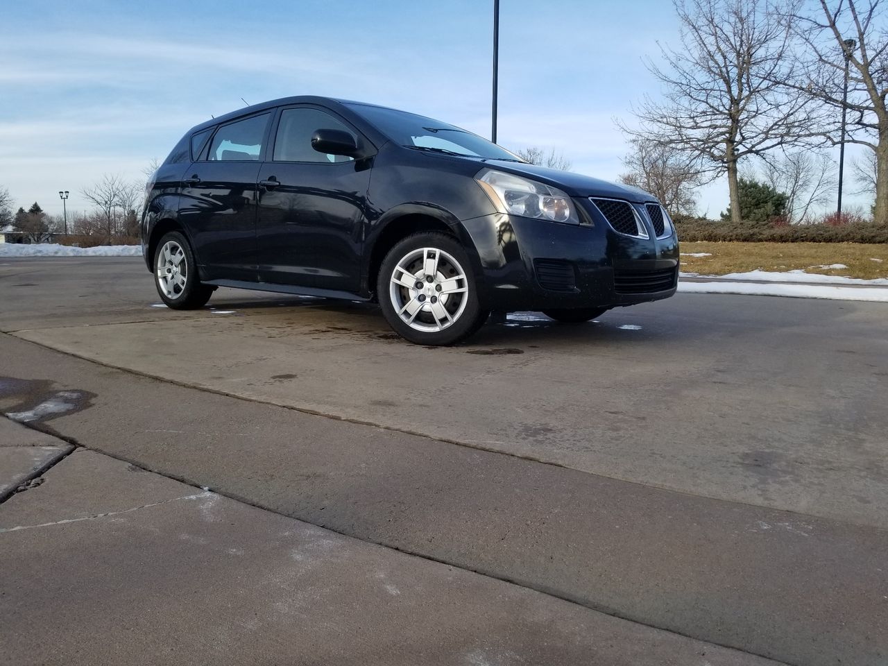 2009 Pontiac Vibe 2.4L | Sioux Falls, SD, Jet Black Metallic (Black), Front Wheel