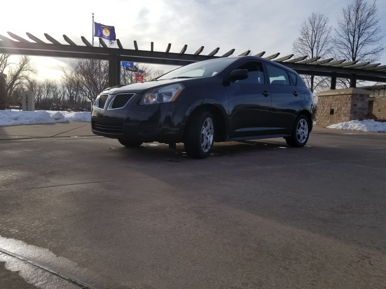 2009 Pontiac Vibe 2.4L | Sioux Falls, SD, Jet Black Metallic (Black), Front Wheel