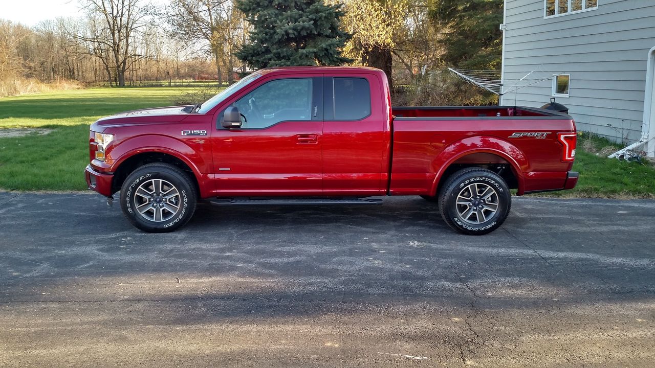 2015 Ford F-150 XLT | Racine, WI, Ruby Red Metallic Tinted Clearcoat (Red & Orange), 4x4