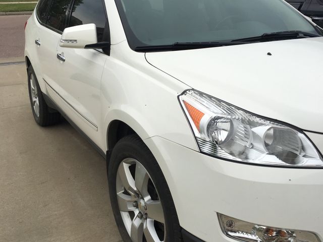 2012 Chevrolet Traverse LS, White (White), All Wheel