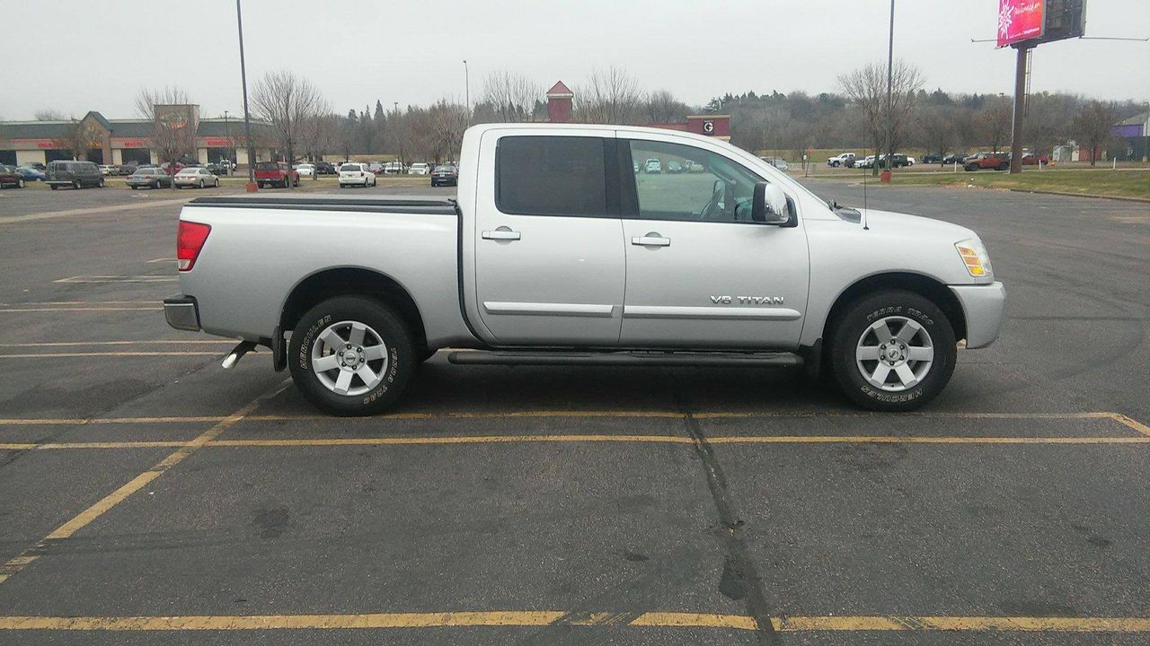 2005 Nissan Titan SE | Sioux Falls, SD, Radiant Silver (Silver), 4 Wheel