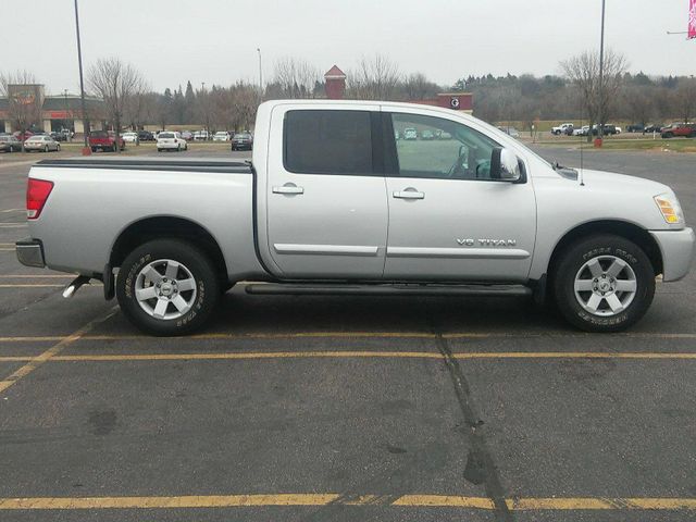 2005 Nissan Titan SE, Radiant Silver (Silver), 4 Wheel