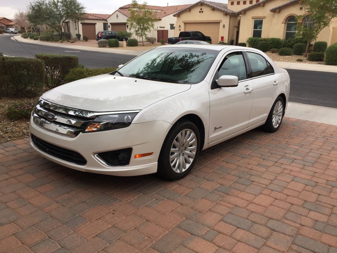 2012 Ford Fusion Hybrid Base | Goodyear, AZ, White Platinum Metallic Tri-Coat (White), Front Wheel