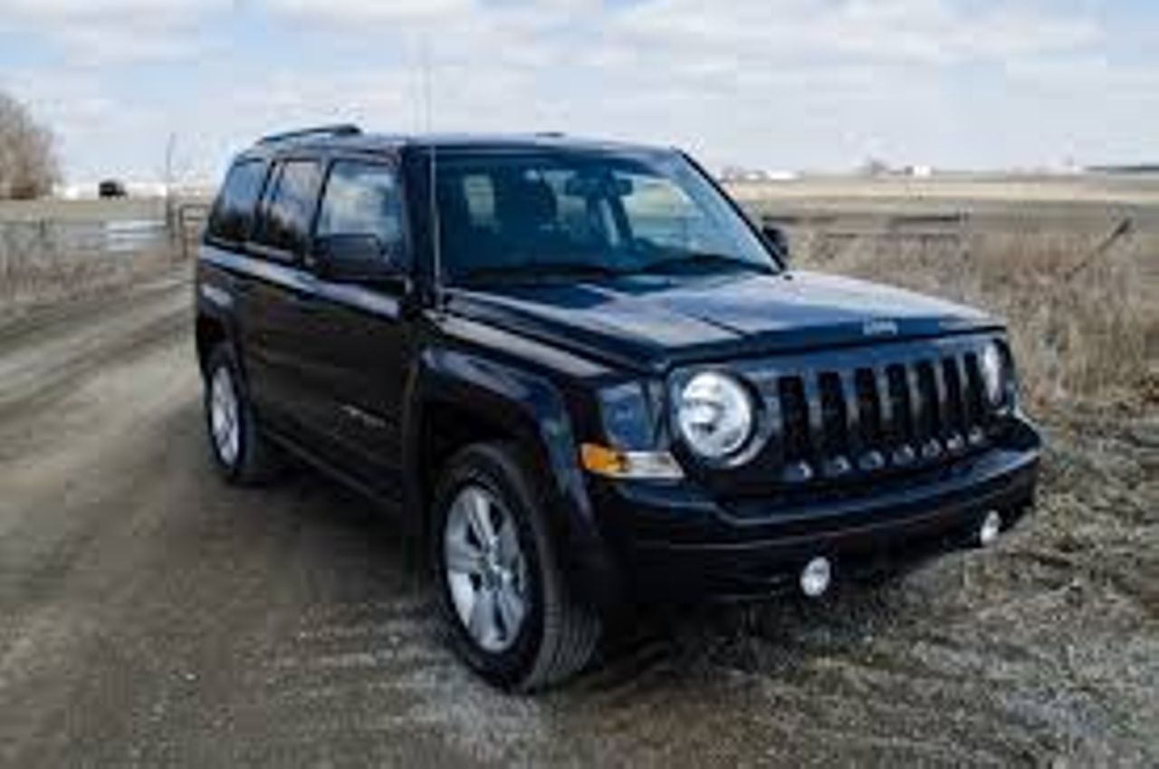 2013 Jeep Patriot | Sioux Falls, SD, Black Clear Coat (Black)