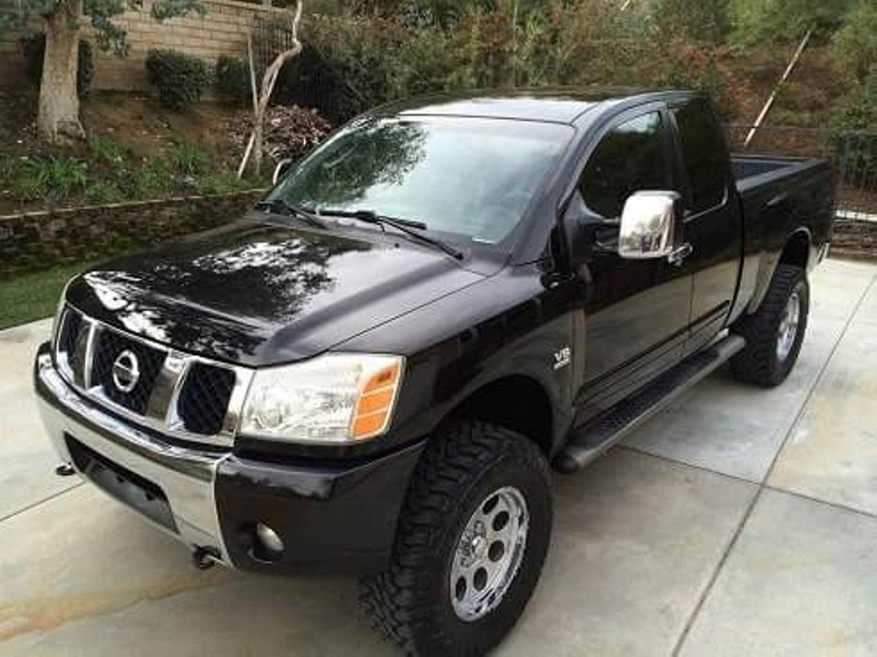 2014 Nissan Titan | Sioux Falls, SD, Galaxy Black (Black)