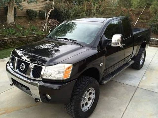 2014 Nissan Titan, Galaxy Black (Black)