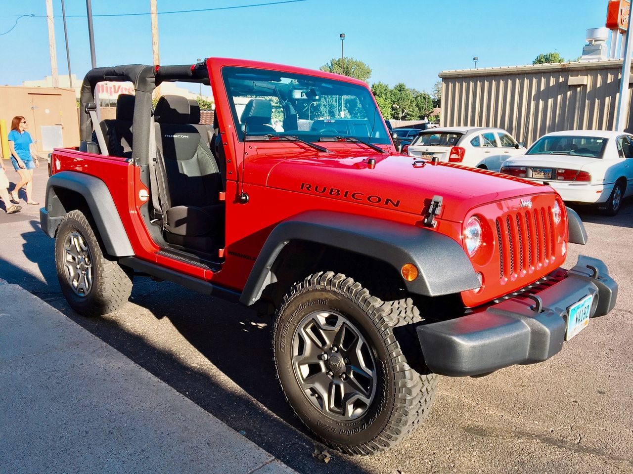 2014 Jeep Wrangler Rubicon | Sioux Falls, SD, Firecracker Red Clear Coat (Red & Orange), 4x4