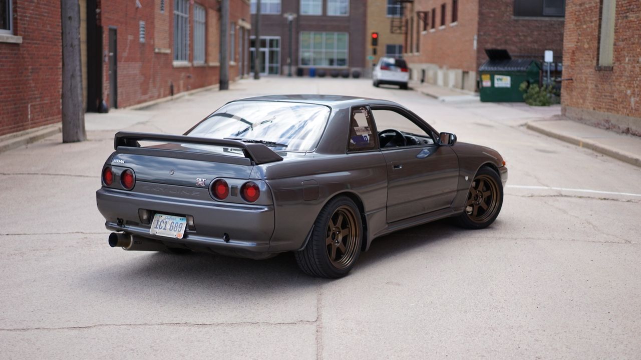 1990 Nissan GT-R | Sioux Falls, SD, Dark Gray, All Wheel