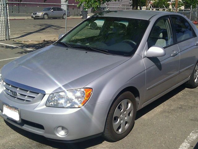 2006 Kia Spectra EX, Clear Silver (Silver), Front Wheel