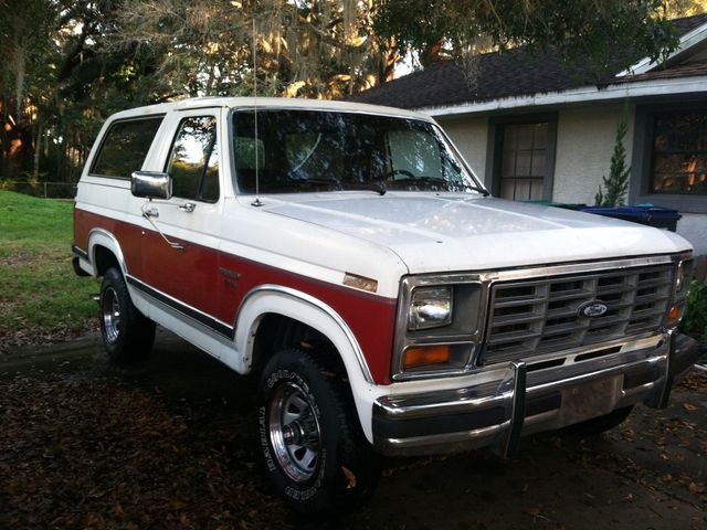 1986 Ford Bronco XLT, Off White, 4 Wheel