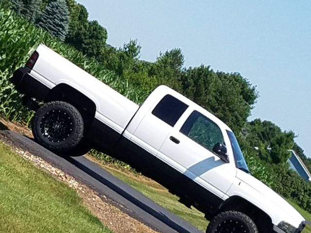 2001 Dodge Ram Pickup 2500 SLT, Bright White Clearcoat/Light Driftwood (White), 4 Wheel