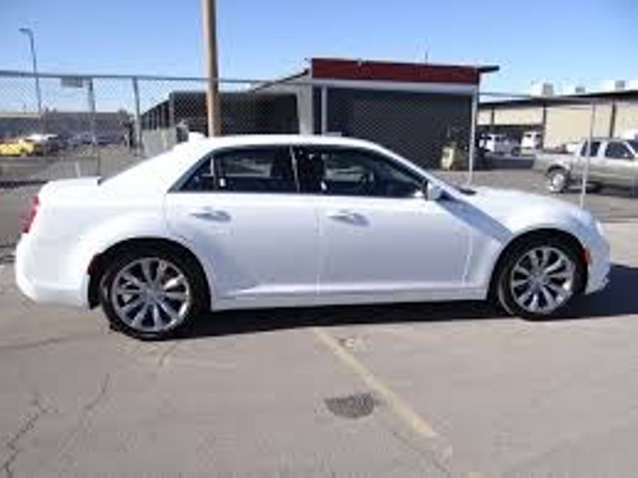 2016 Chrysler 300 Limited | Sioux Falls, SD, Bright White Clear Coat (White), All Wheel