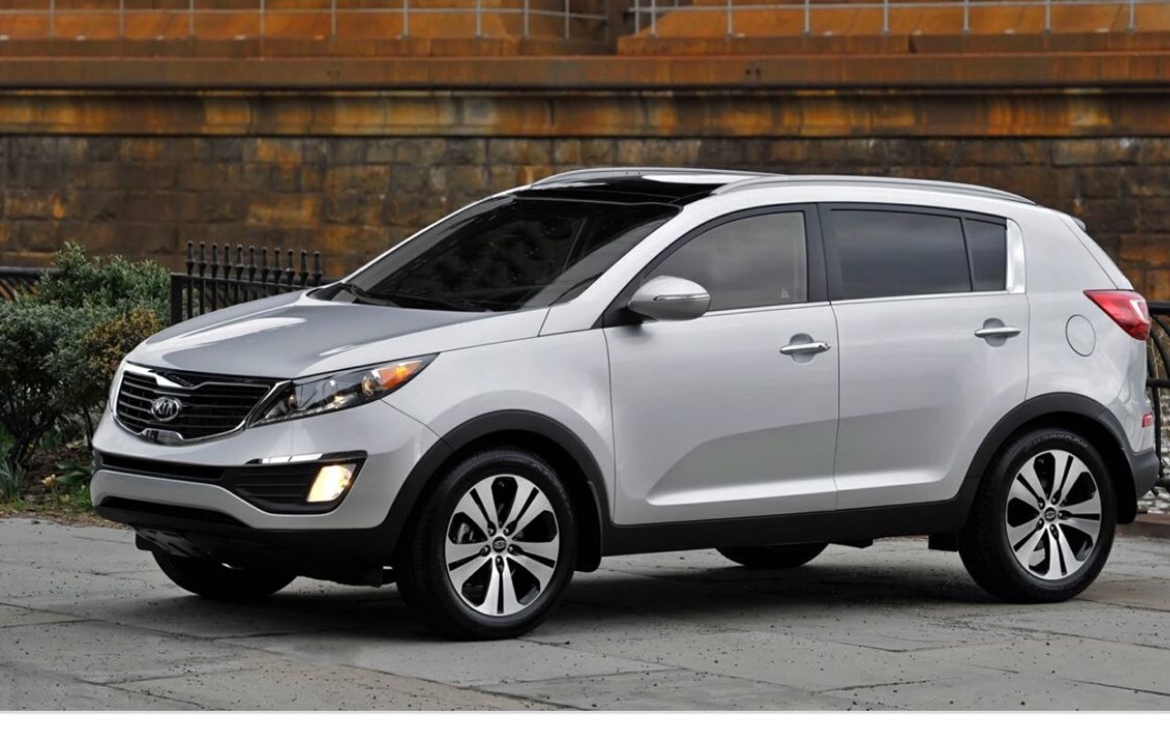 2013 Kia Sportage LX | Sioux Falls, SD, Bright Silver (Silver), All Wheel