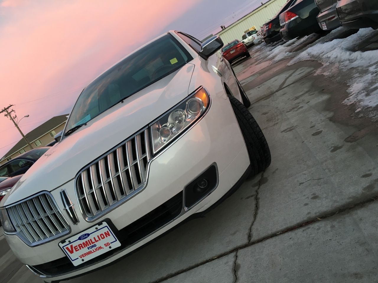 2010 Lincoln MKZ Base | Sioux Falls, SD, White Platinum Tri-Coat (White), Front Wheel