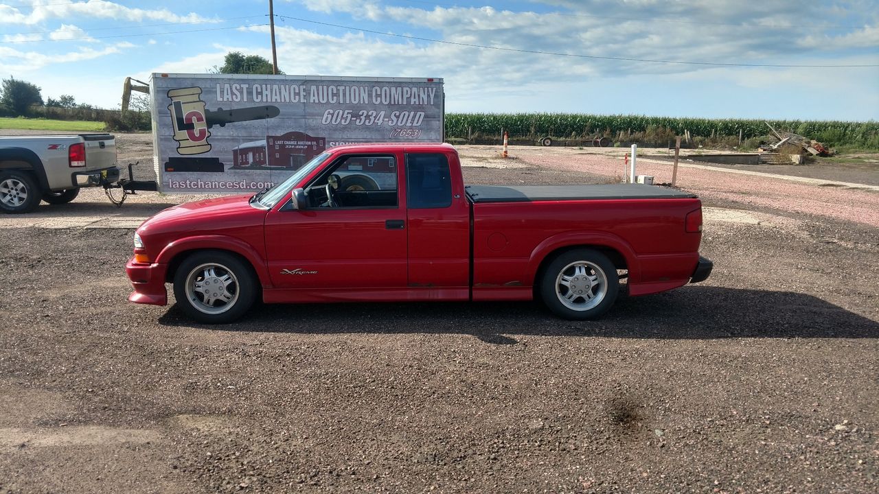 2001 Chevrolet S-10 LS | Canistota, SD, Victory Red (Red & Orange), Rear Wheel
