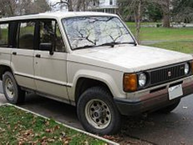 2003 Isuzu Trooper, White