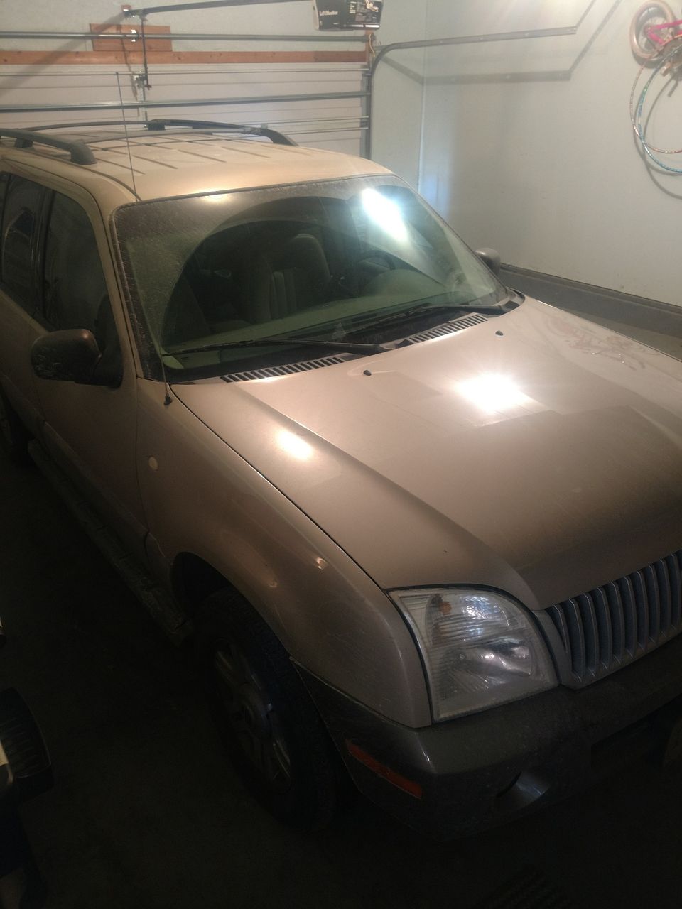 2004 Mercury Mountaineer | Sioux Falls, SD, Mineral Grey Clearcoat Metallic/Light French Silk Metallic (Gray)