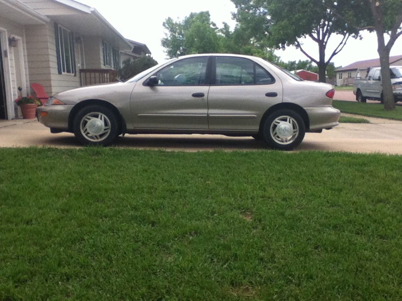 2000 Oldsmobile Alero GL | Tea, SD, Silver, Front Wheel