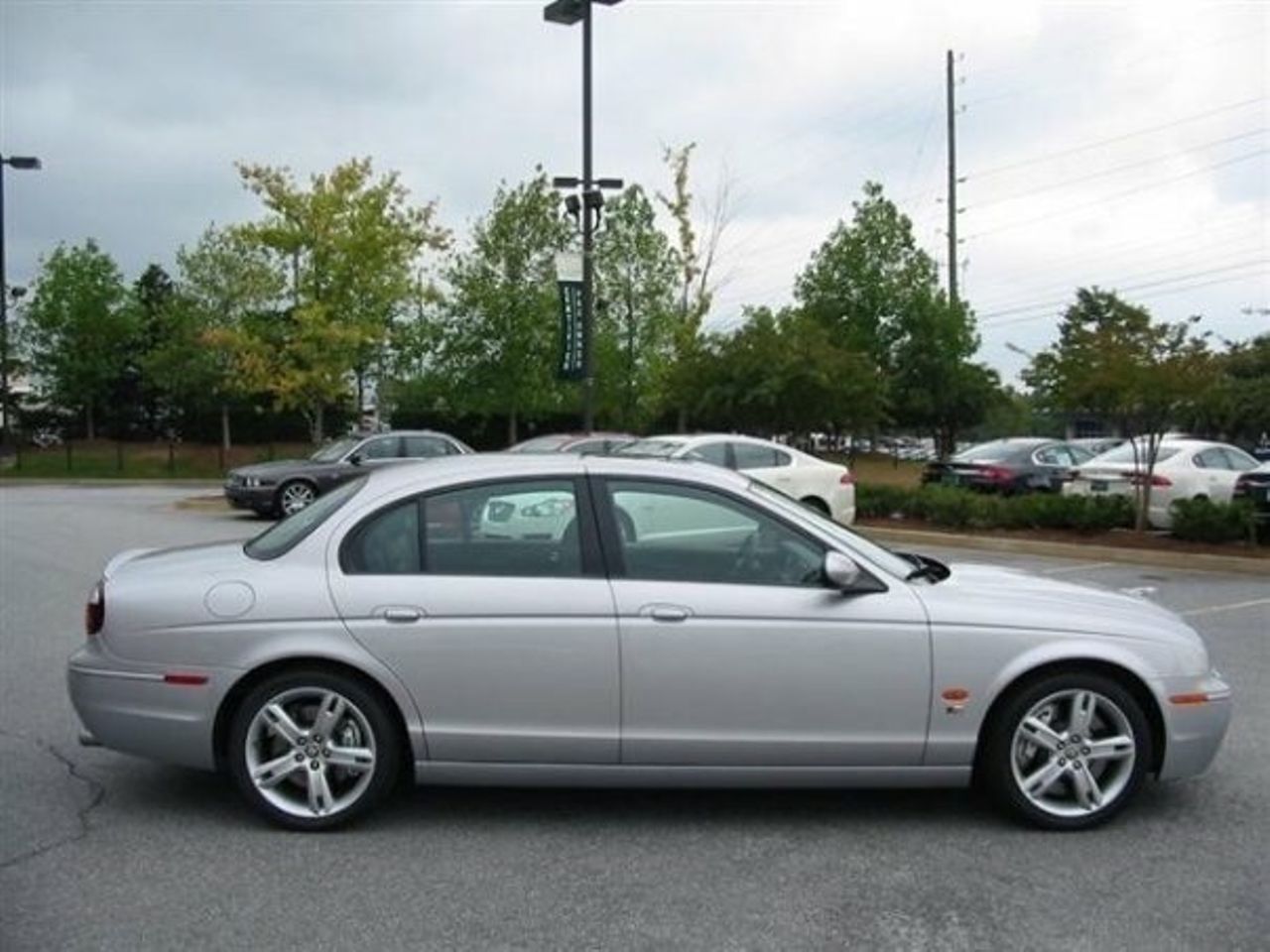 2005 Jaguar S-Type R Base | Sioux Falls, SD, Platinum (Silver), Rear Wheel