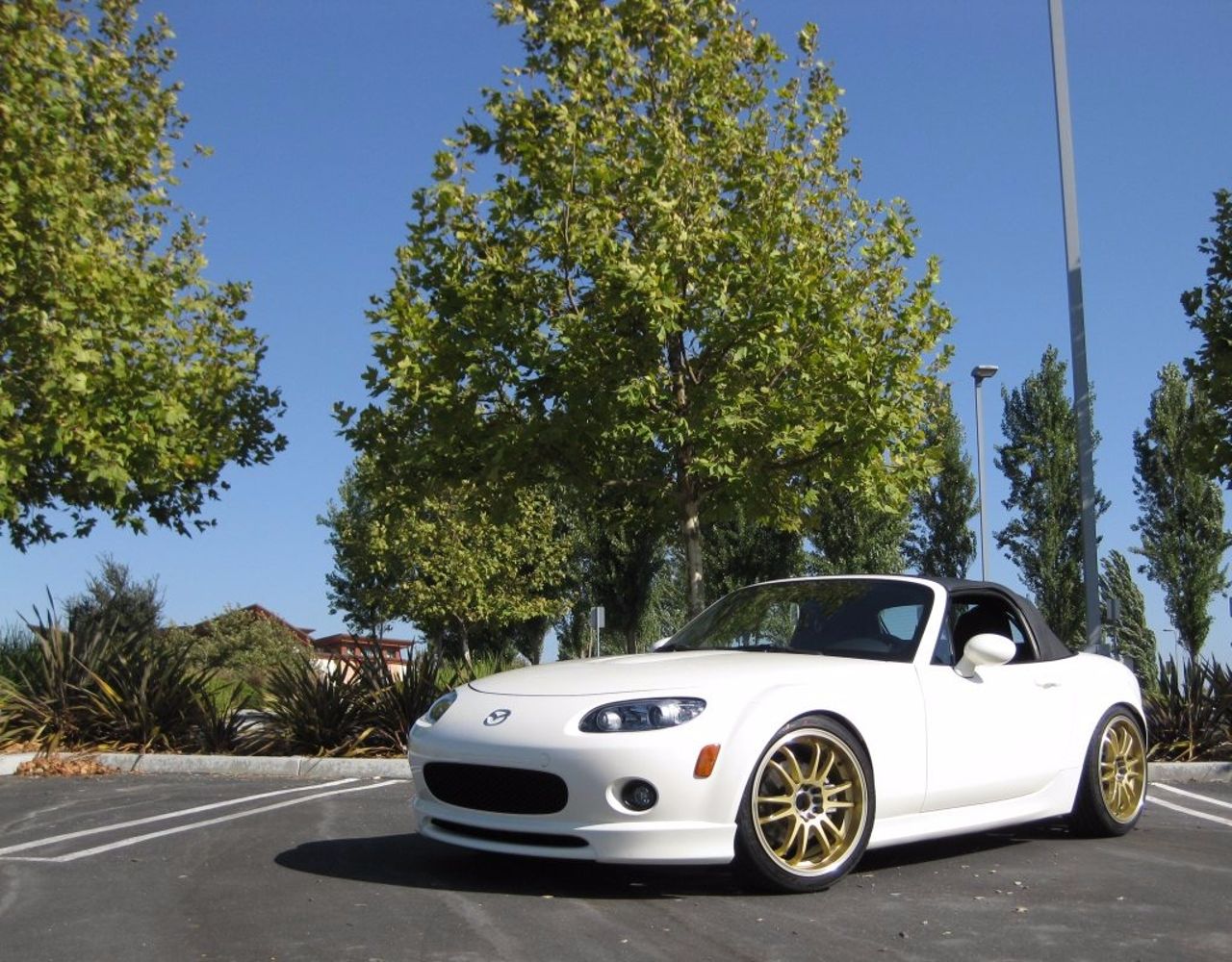 2007 Mazda MX-5 Miata Sport | Sarasota, FL, Marble White (White), Rear Wheel