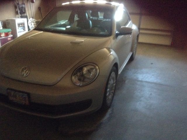 2013 Volkswagen Beetle, Moonrock Silver Metallic (Silver), Front Wheel