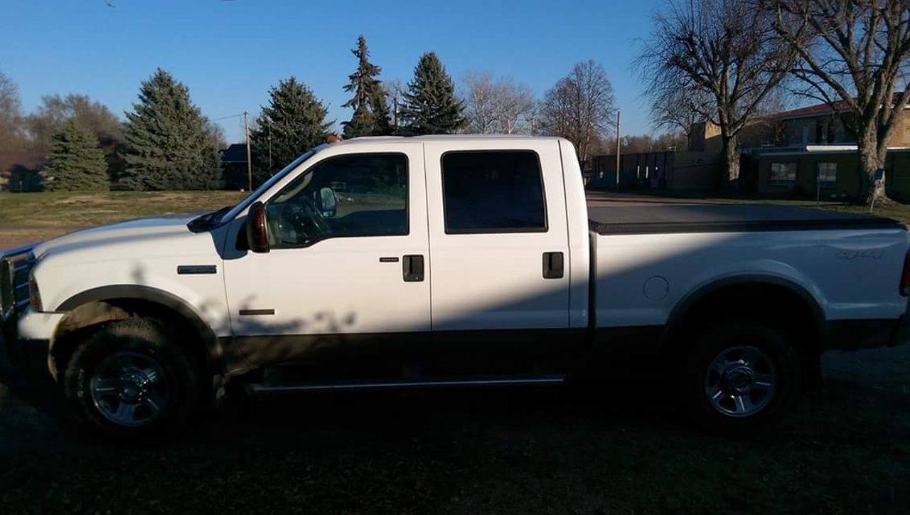 2005 Ford F-350 Super Duty | Centerville, SD, Oxford White Clearcoat (White)