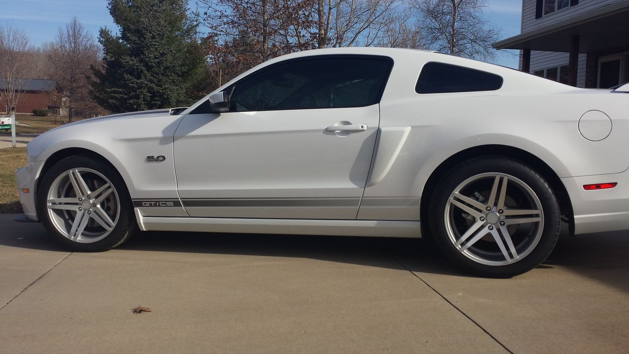 2014 Ford Mustang GT Premium | Rochester, MN, Oxford White (White), Rear Wheel