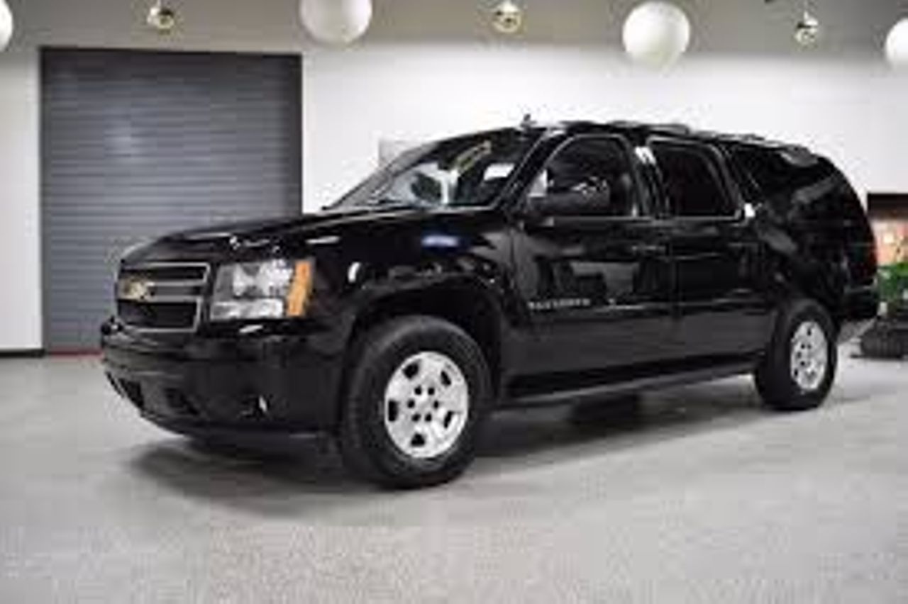 2011 Chevrolet Suburban LT 1500 | Rock Valley, IA, Black (Black), 4x4