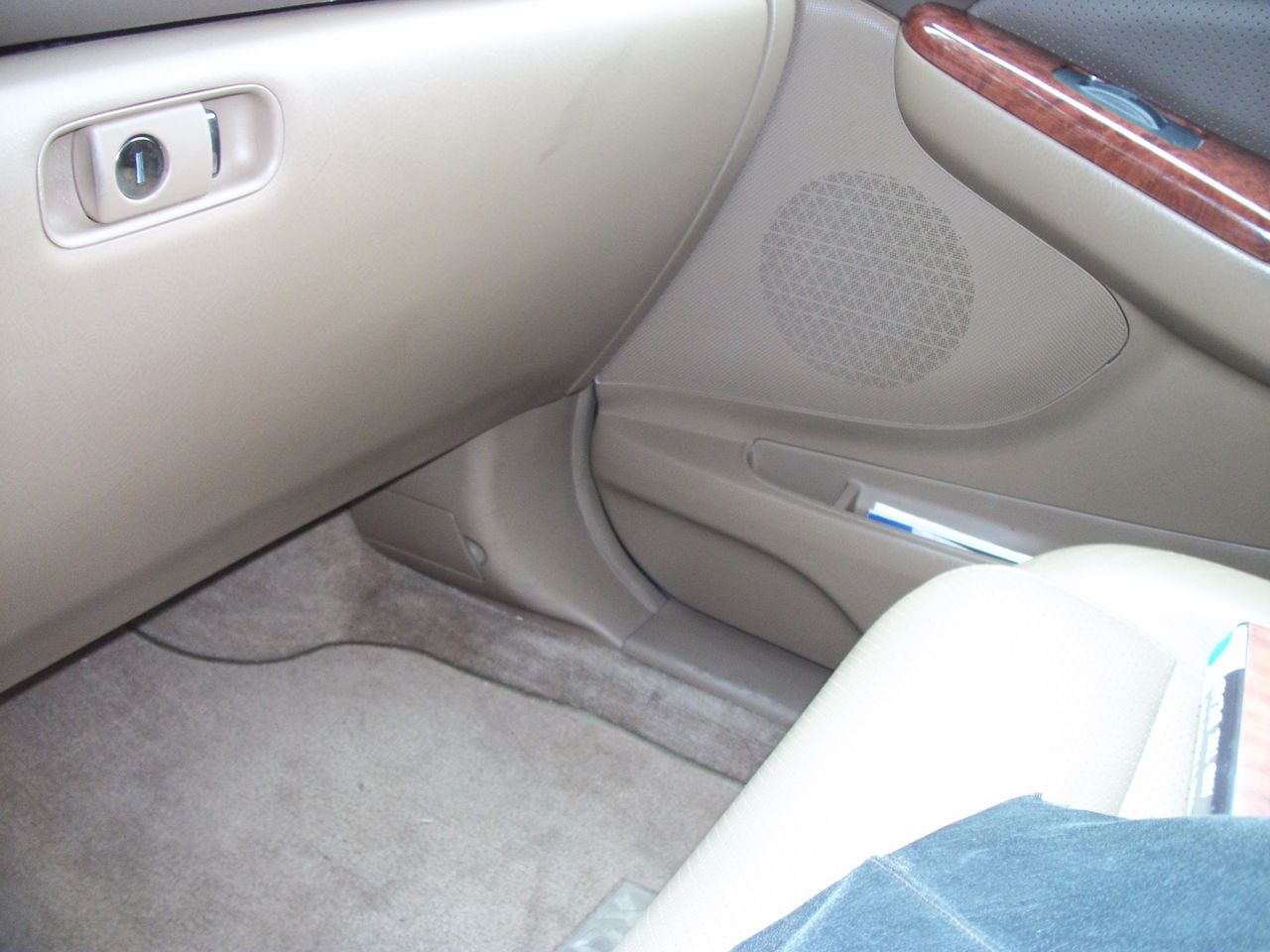 2003 Acura MDX | Newnan, GA, Sandstone Metallic (Gold & Cream), All Wheel