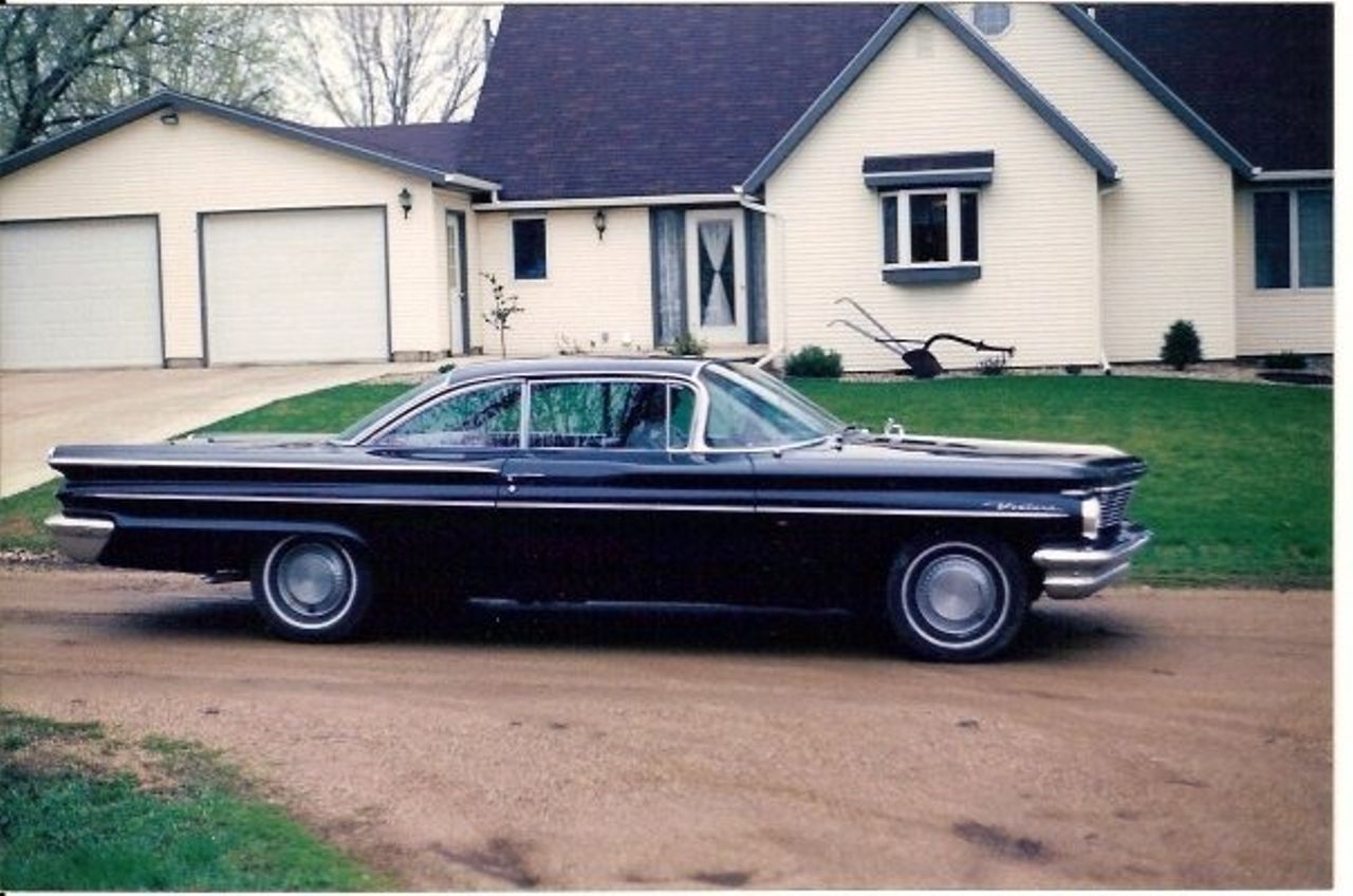 1960 Pontiac Ventura | Lennox, SD, Black, Rear Wheel