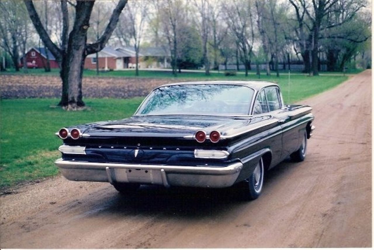 1960 Pontiac Ventura | Lennox, SD, Black, Rear Wheel