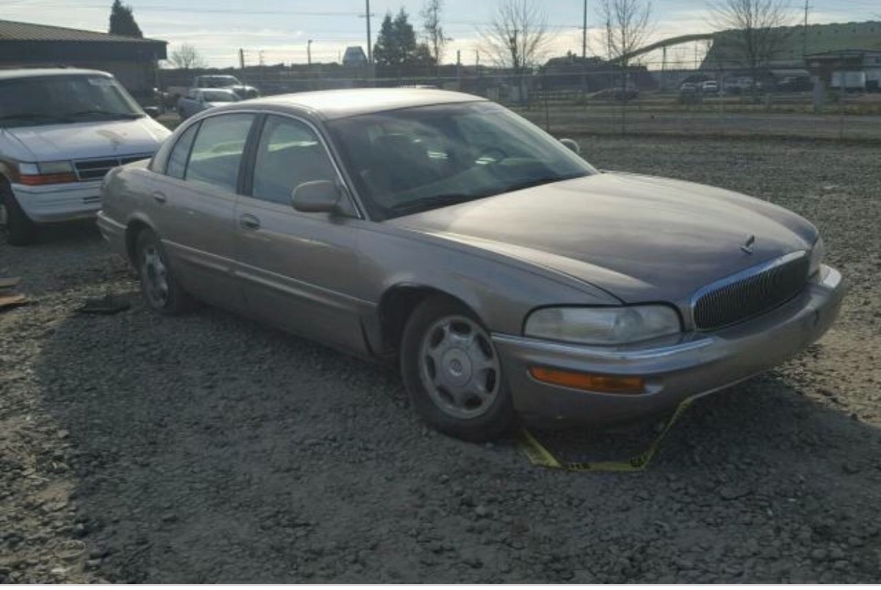 2000 Buick Park Avenue Base | Brandon, SD, Gold Firemist Metallic (Gold & Cream), Front Wheel