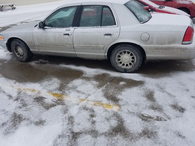2000 Ford Crown Victoria, Silver Frost Clearcoat Metallic (Silver), Rear Wheel