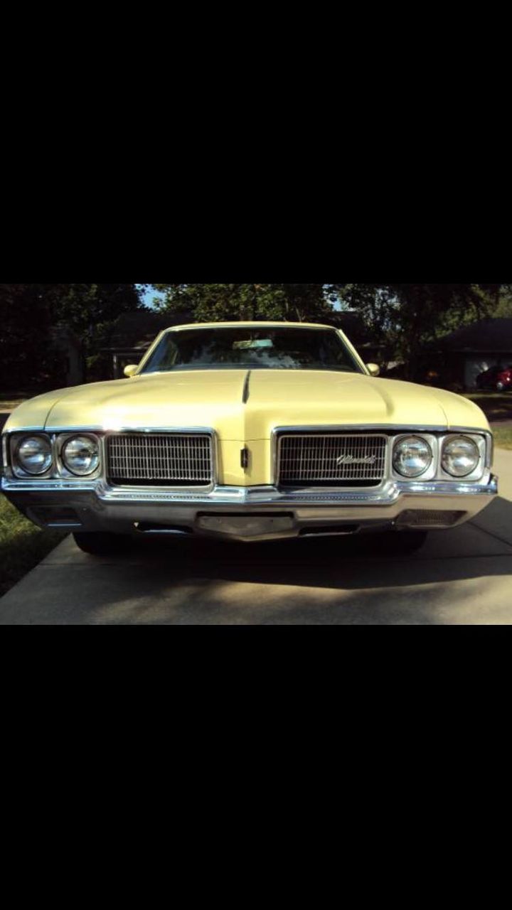 1970 Oldsmobile Cutlass Supreme Holiday coupe | Crooks, SD, Yellow, Rear Wheel