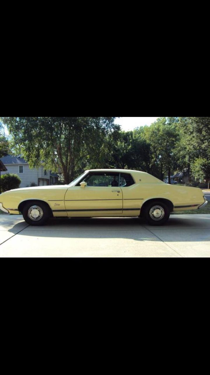 1970 Oldsmobile Cutlass Supreme Holiday coupe | Crooks, SD, Yellow, Rear Wheel