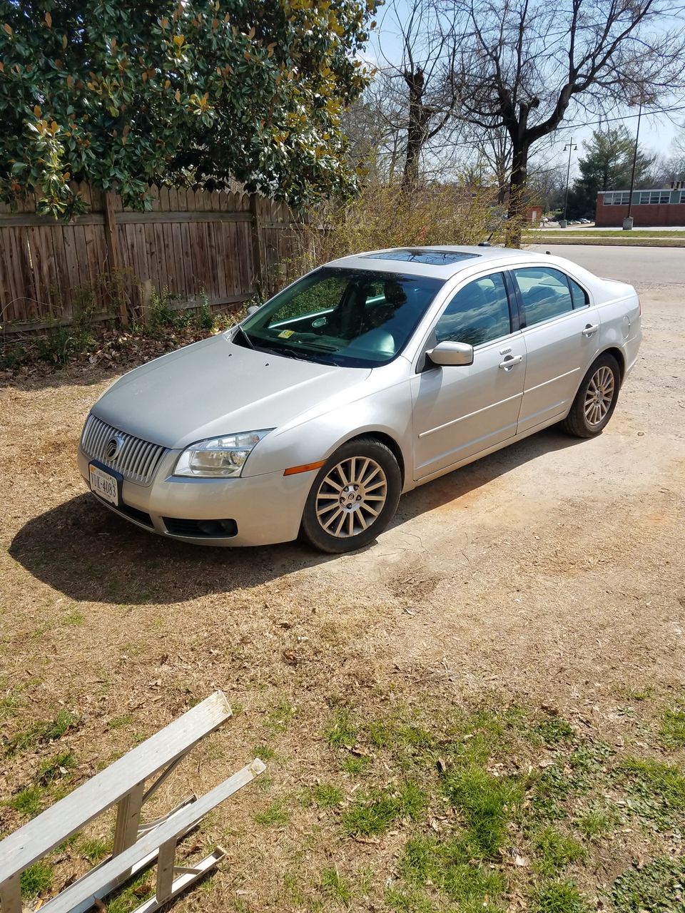 2009 Mercury Milan V6 Premier | Danville, VA, Brilliant Silver Clearcoat Metallic (Gray), Front Wheel