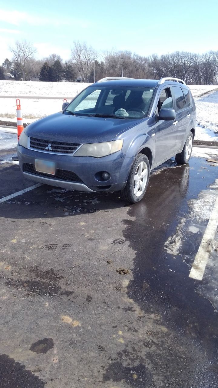 2008 Mitsubishi Outlander XLS | Parker, SD, Deep Blue Metallic (Blue), All Wheel