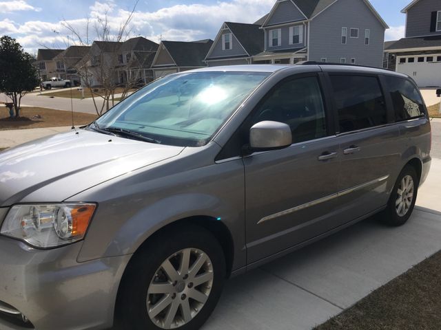 2012 Chrysler Town and Country, Bright Silver Metallic Clear Coat (Silver), Front Wheel