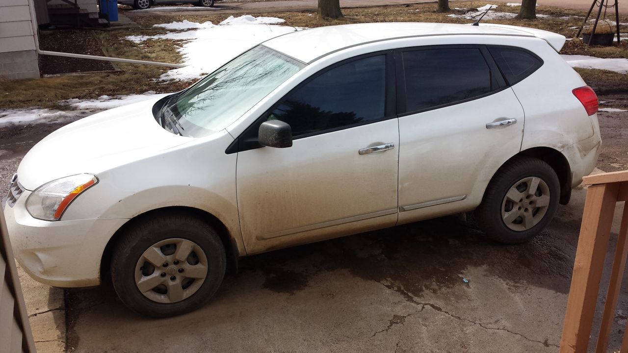 2011 Nissan Rogue S | Hurley, SD, Pearl White (White), Front Wheel