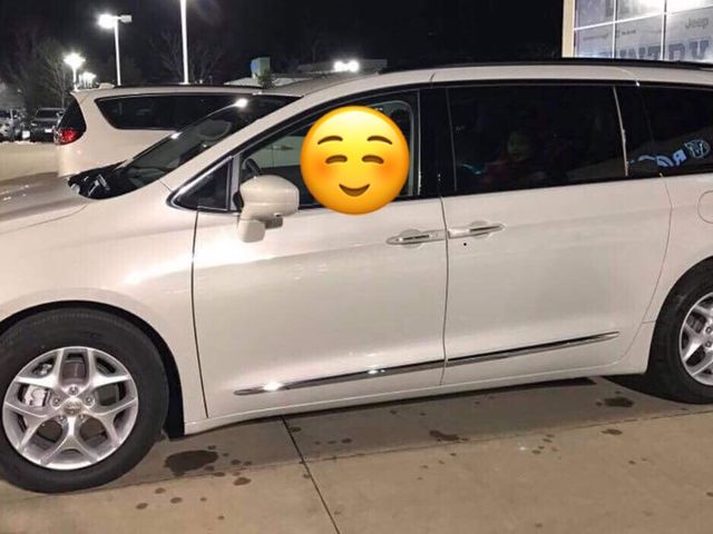 2015 Chrysler Pacifica, White