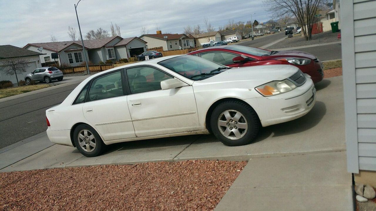 2000 Toyota Avalon XL | Meeker, CO, Diamond White Pearl (White), Front Wheel