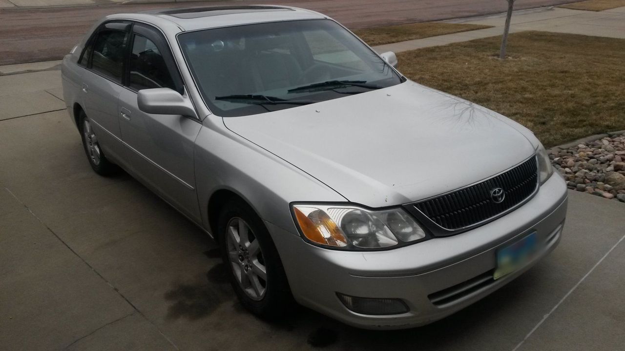 2002 Toyota Avalon XLS | Watertown, SD, Lunar Mist (Silver), Front Wheel