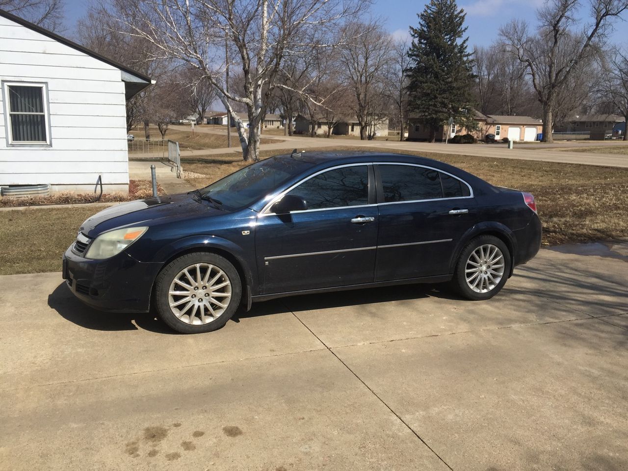 2007 Saturn Aura XE | Larchwood, IA, Midnight Blue (Blue), Front Wheel